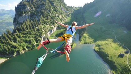 开云官网-西甲德比战火燃，佛罗伦萨的锁葡战术为谁敲响警钟？