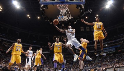 开云体育入口-库里，雷霆对阵篮网，舞台越大，光芒越炽