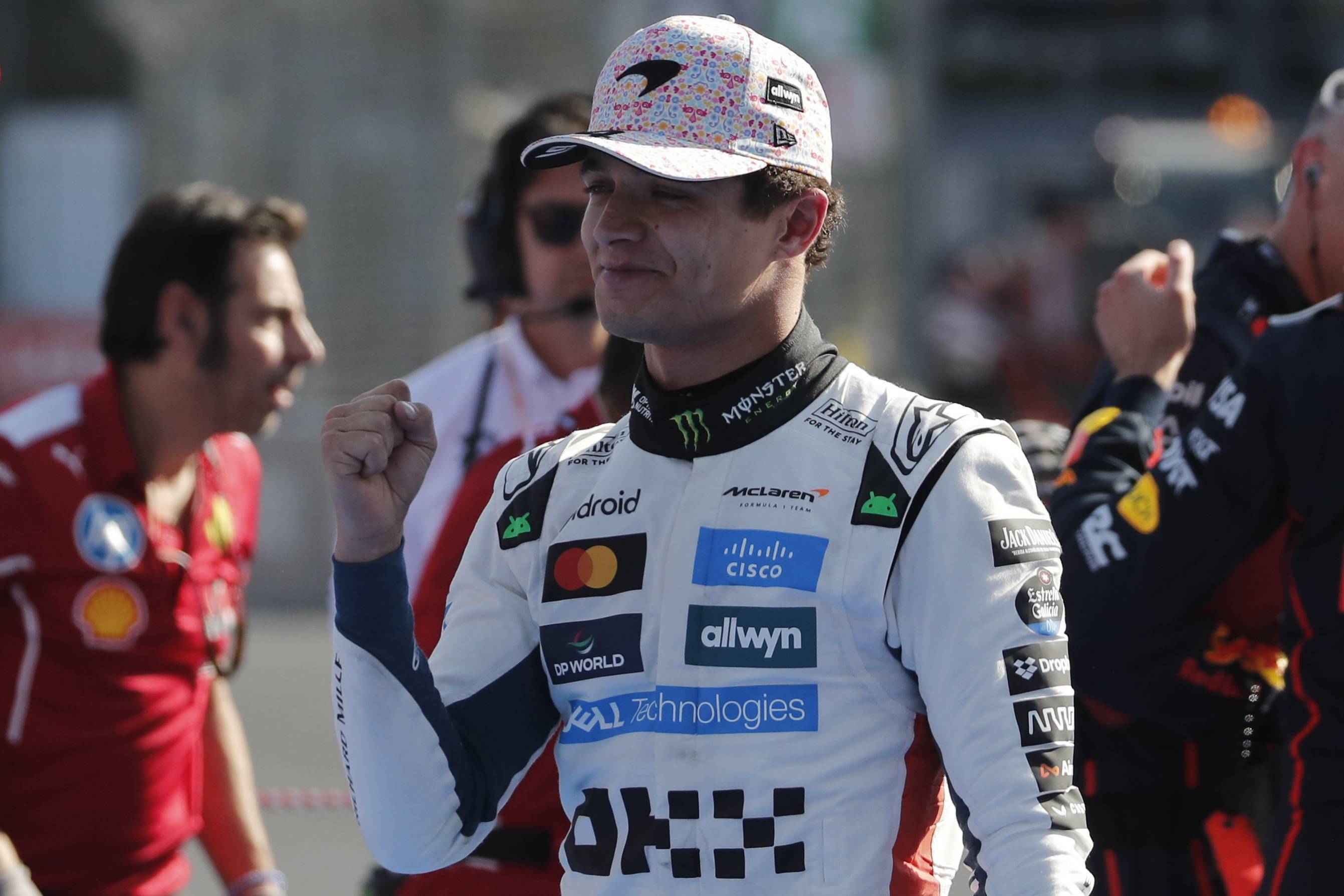 梅赛德斯力克红牛车队，诺里斯关键制胜